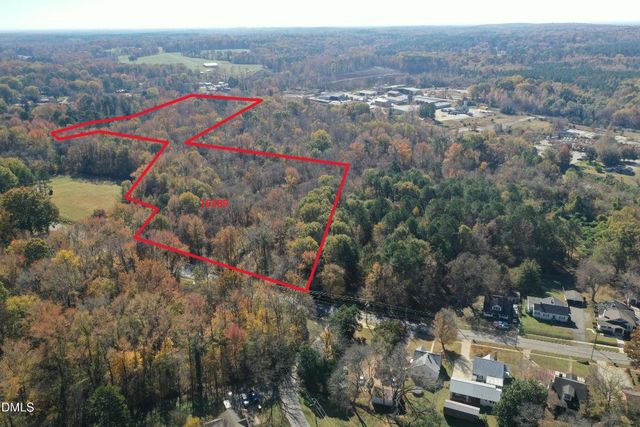 701 S Chatham Avenue, Siler City, NC 27344