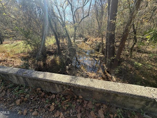 701 S Chatham Avenue, Siler City, NC 27344