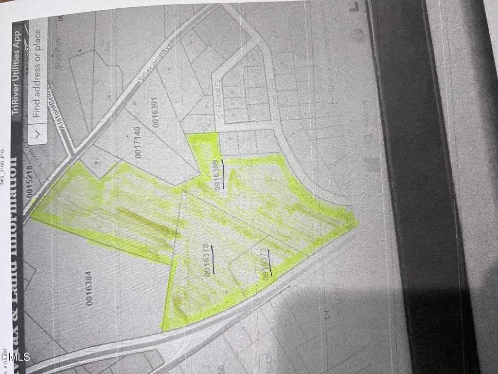 701 S Chatham Avenue, Siler City, NC 27344