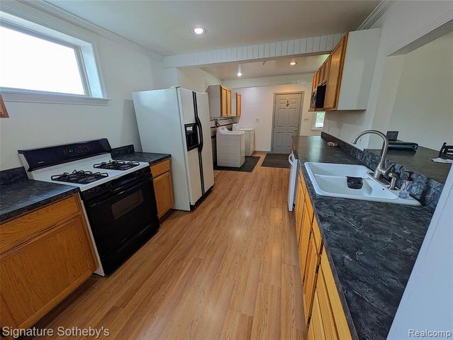 4205 Kendall Road, Warren, MI 48091