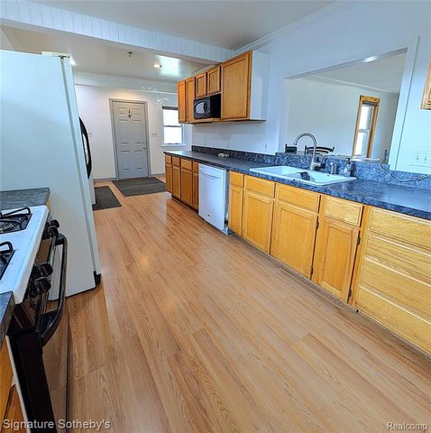 4205 Kendall Road, Warren, MI 48091