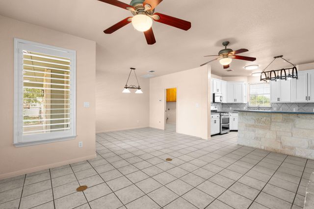 913 County Road 220, Florence, TX 76527