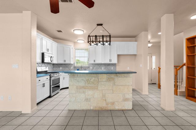 913 County Road 220, Florence, TX 76527