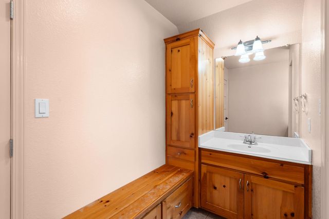 913 County Road 220, Florence, TX 76527
