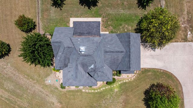 913 County Road 220, Florence, TX 76527