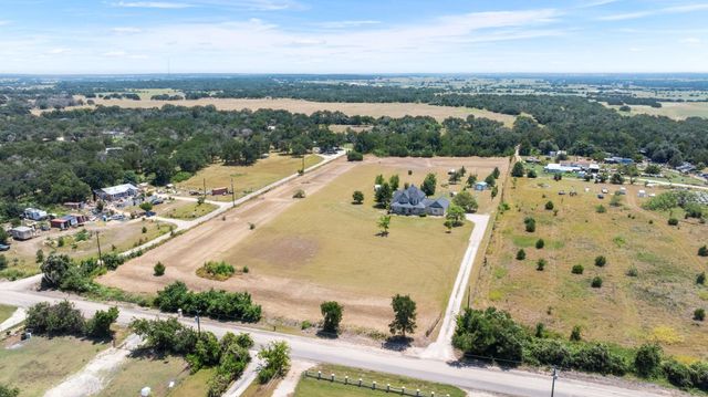 913 County Road 220, Florence, TX 76527