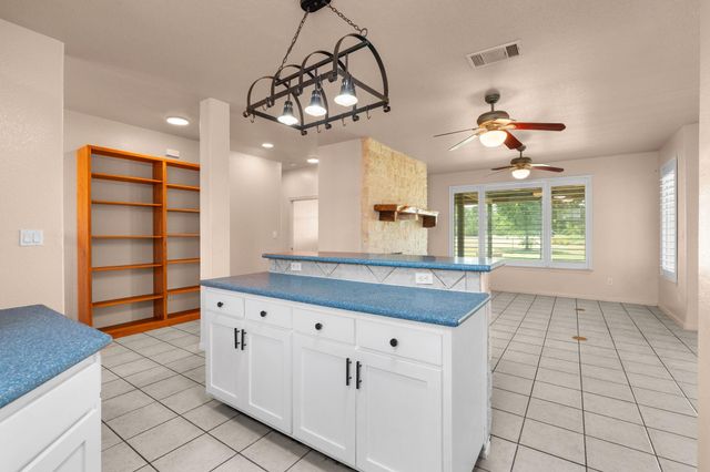 913 County Road 220, Florence, TX 76527