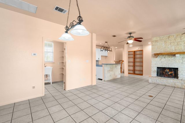 913 County Road 220, Florence, TX 76527
