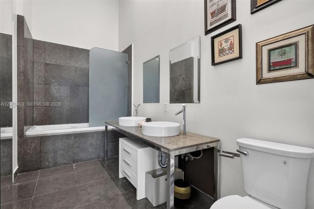 485 Brickell Avenue 2807, Miami, FL 33131