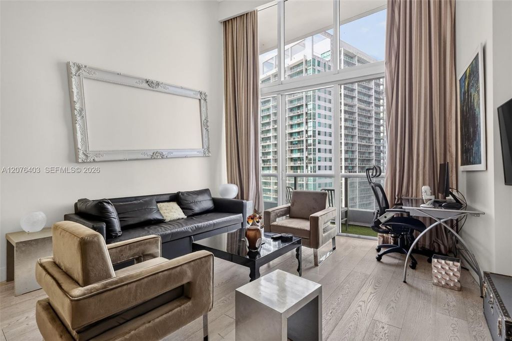 485 Brickell Avenue 2807, Miami, FL 33131