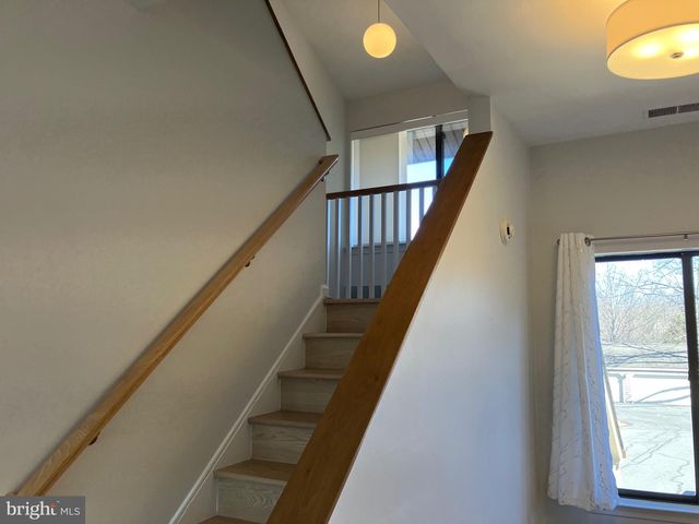 11152 HARBOR CT, Reston, VA 20191