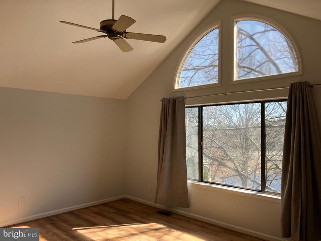 11152 HARBOR CT, Reston, VA 20191