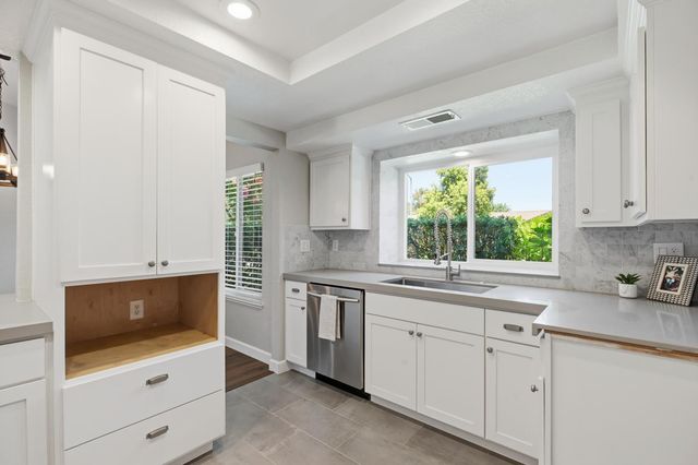 2804 March Ct, Modesto, CA 95358
