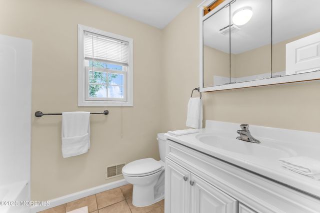 11 Cherry Tree Farm Road A, Middletown, NJ 07748