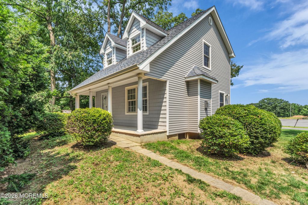 11 Cherry Tree Farm Road A, Middletown, NJ 07748