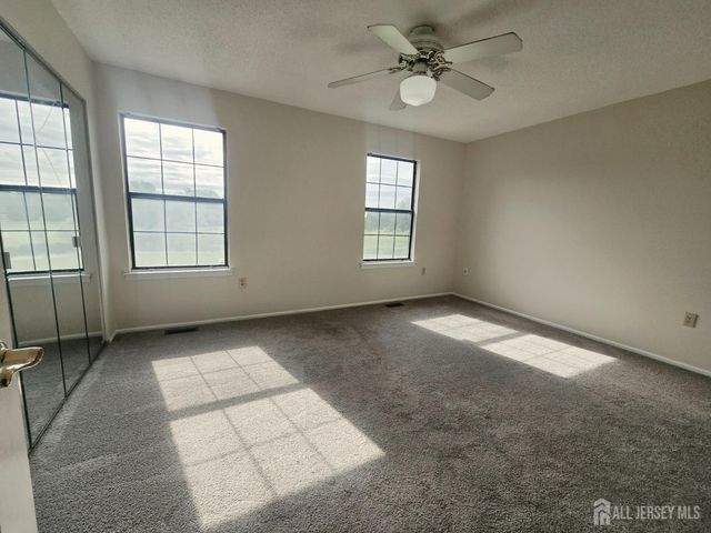 187 Hampshire Court, Piscataway, NJ 08854