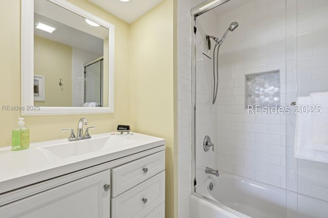 26 S Forest Beach Dr Apt 56, Hilton Head Island, SC 29928