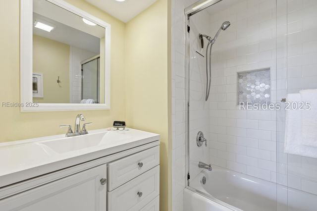 26 S Forest Beach Dr Apt 56, Hilton Head Island, SC 29928