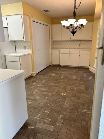 5704 Lands End ST, Austin, TX 78734