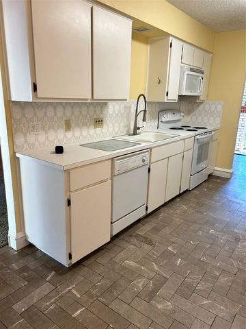 5704 Lands End ST, Austin, TX 78734