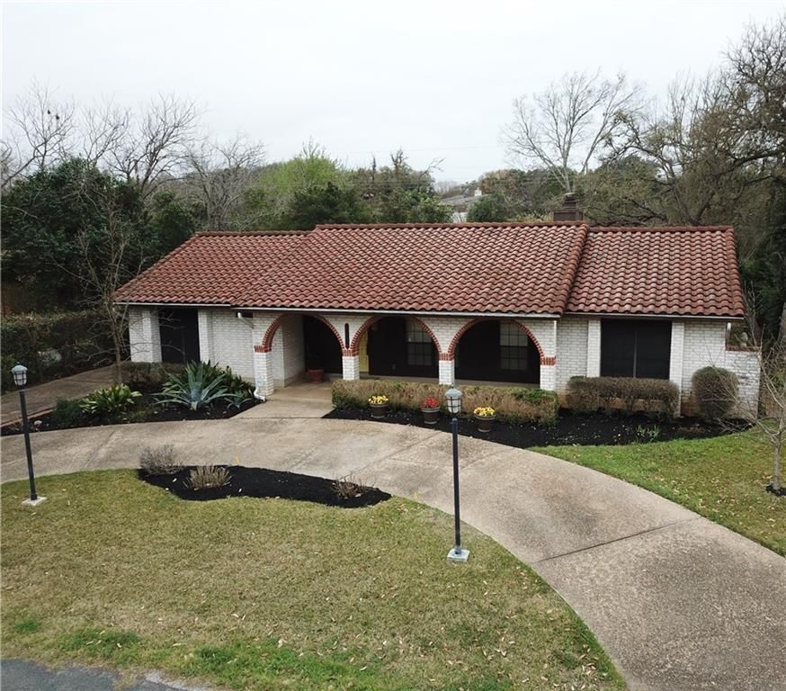 5704 Lands End ST, Austin, TX 78734