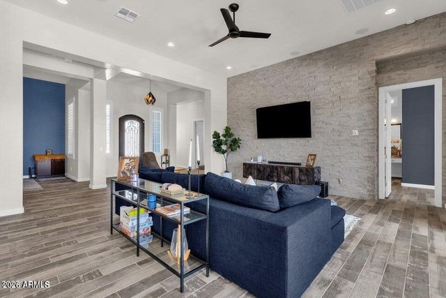 4449 E FOUNTAIN Street, Mesa, AZ 85205