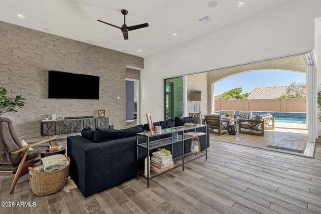 4449 E FOUNTAIN Street, Mesa, AZ 85205