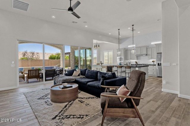 4449 E FOUNTAIN Street, Mesa, AZ 85205