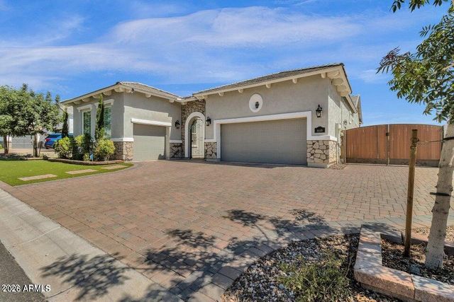 4449 E FOUNTAIN Street, Mesa, AZ 85205