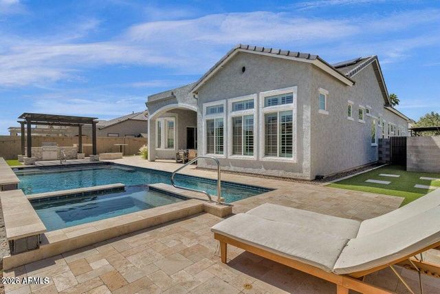 4449 E FOUNTAIN Street, Mesa, AZ 85205