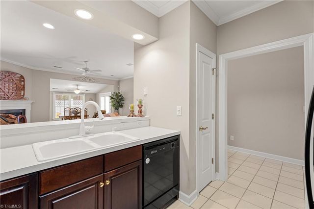 637 Sonoma Lane, High Point, NC 27265