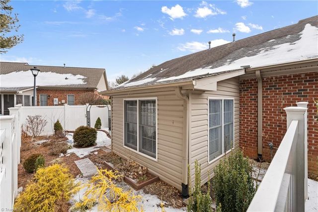 637 Sonoma Lane, High Point, NC 27265