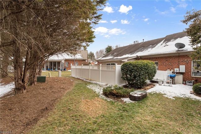 637 Sonoma Lane, High Point, NC 27265