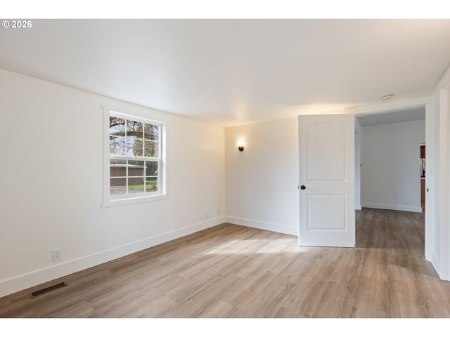 3730 AMBER Ln, Roseburg, OR 97471