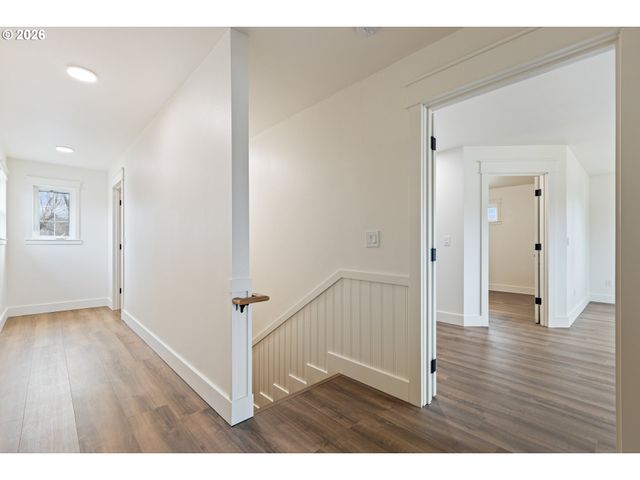 3730 AMBER Ln, Roseburg, OR 97471