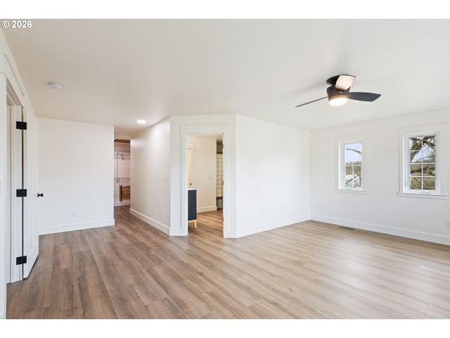 3730 AMBER Ln, Roseburg, OR 97471