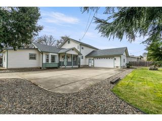 3730 AMBER Ln, Roseburg, OR 97471