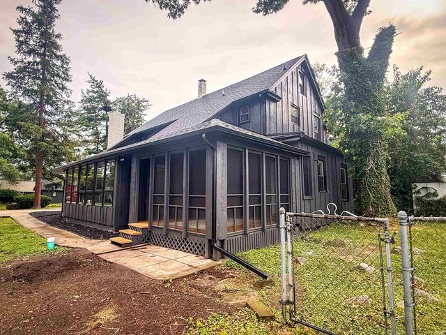 2304 Byerly Court, Mishawaka, IN 46544