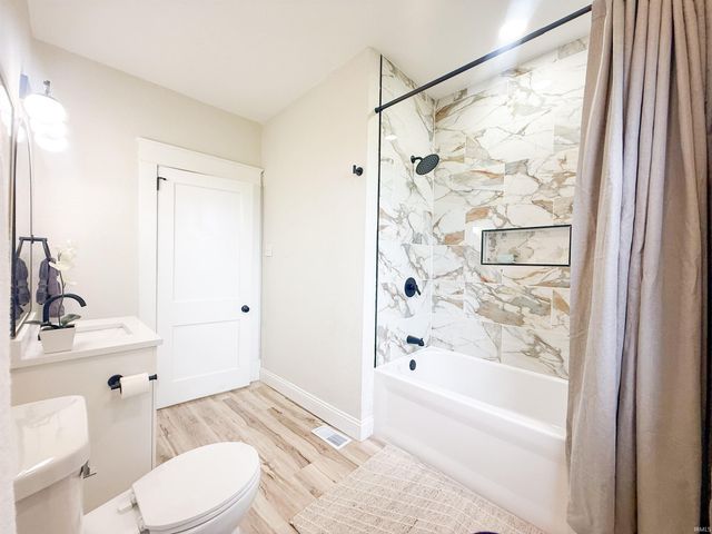 2304 Byerly Court, Mishawaka, IN 46544