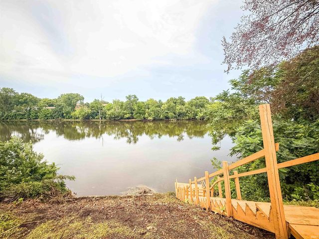 2304 Byerly Court, Mishawaka, IN 46544