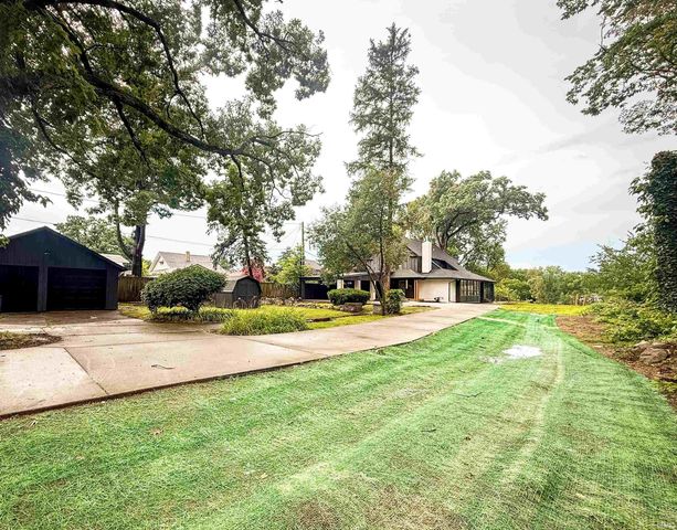 2304 Byerly Court, Mishawaka, IN 46544