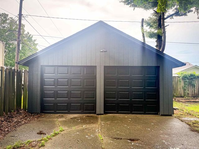 2304 Byerly Court, Mishawaka, IN 46544