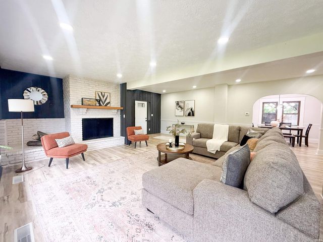 2304 Byerly Court, Mishawaka, IN 46544