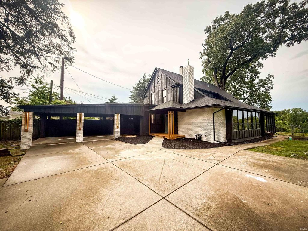 2304 Byerly Court, Mishawaka, IN 46544