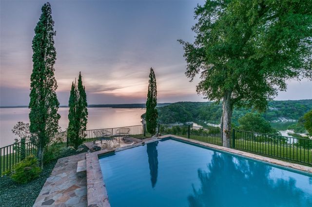 1237 Overlook Court, Whitney, TX 76692