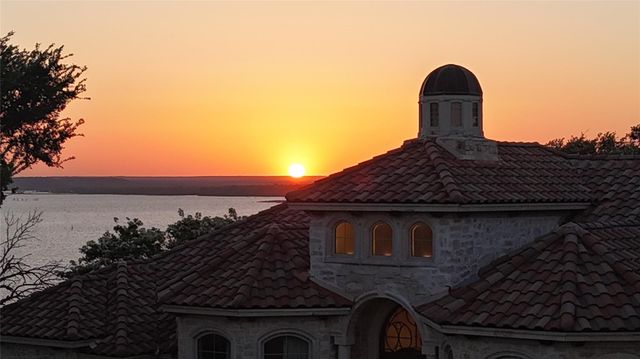 1237 Overlook Court, Whitney, TX 76692