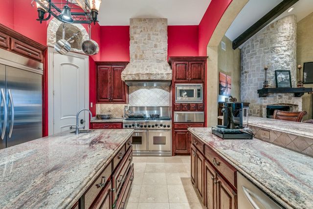 1237 Overlook Court, Whitney, TX 76692