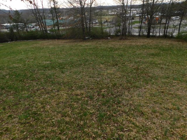 1634 Senator Lane, London, KY 40741