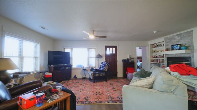 2108 Stone Street, Fayetteville, AR 72701