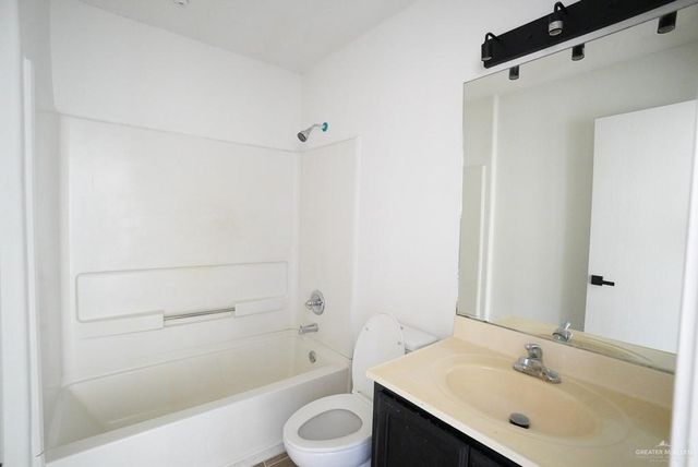 1602 E Rabbit Run Avenue, Alton, TX 78573